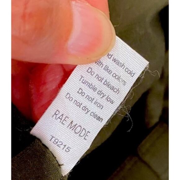 Rae Mode Medium Green Strappy Sports Bra - Picture 8 of 8